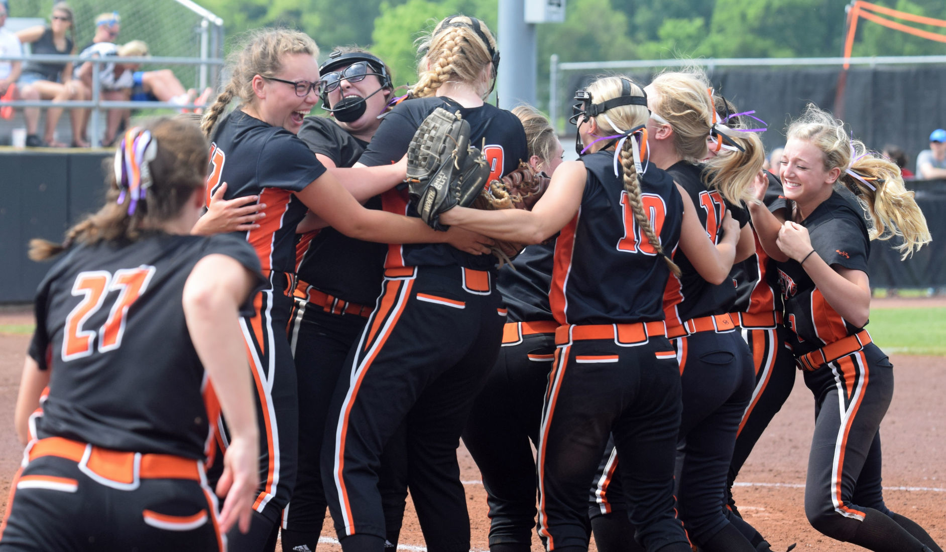 Poynette softball wins another state title